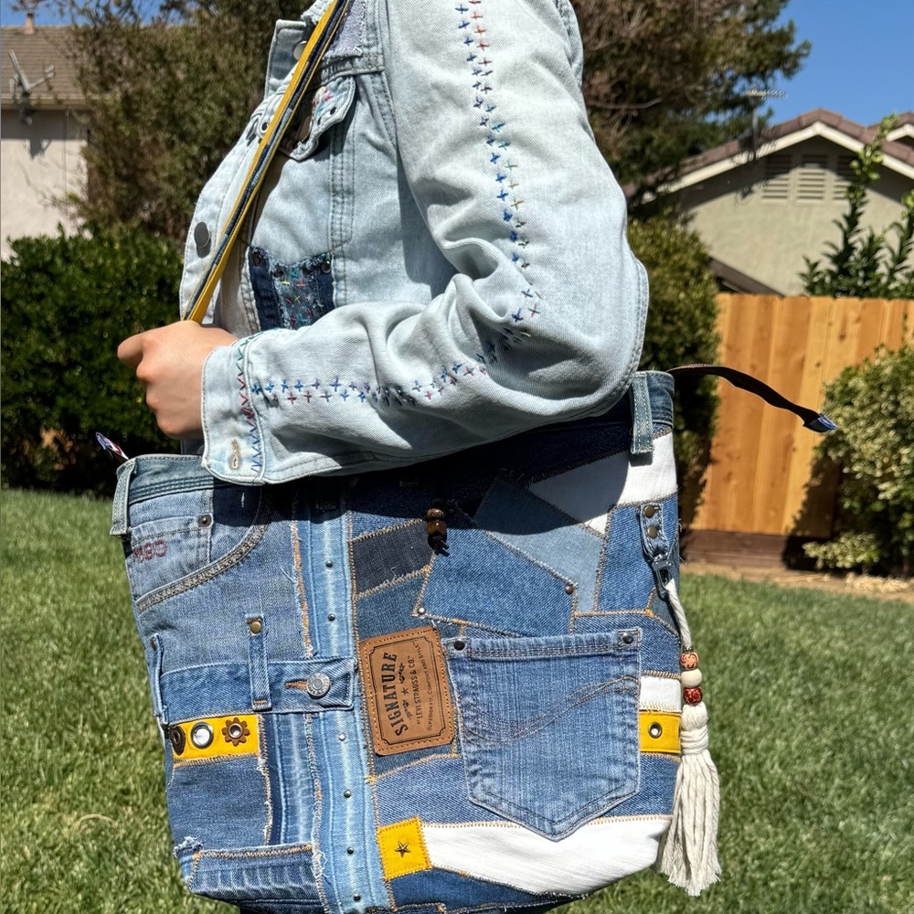 Patchwork Denim shoulder bag| Upcycled Jean bag with Zipper & two Inner Pockets